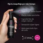 Como-fijar-el-maquillaje-con-el-spray-fijador-Studio-Look