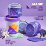 Linea-My-Moment-Magic-con-la-crema-hidratante-corporal-y-el-exfoliante-corporal-con-azucar-