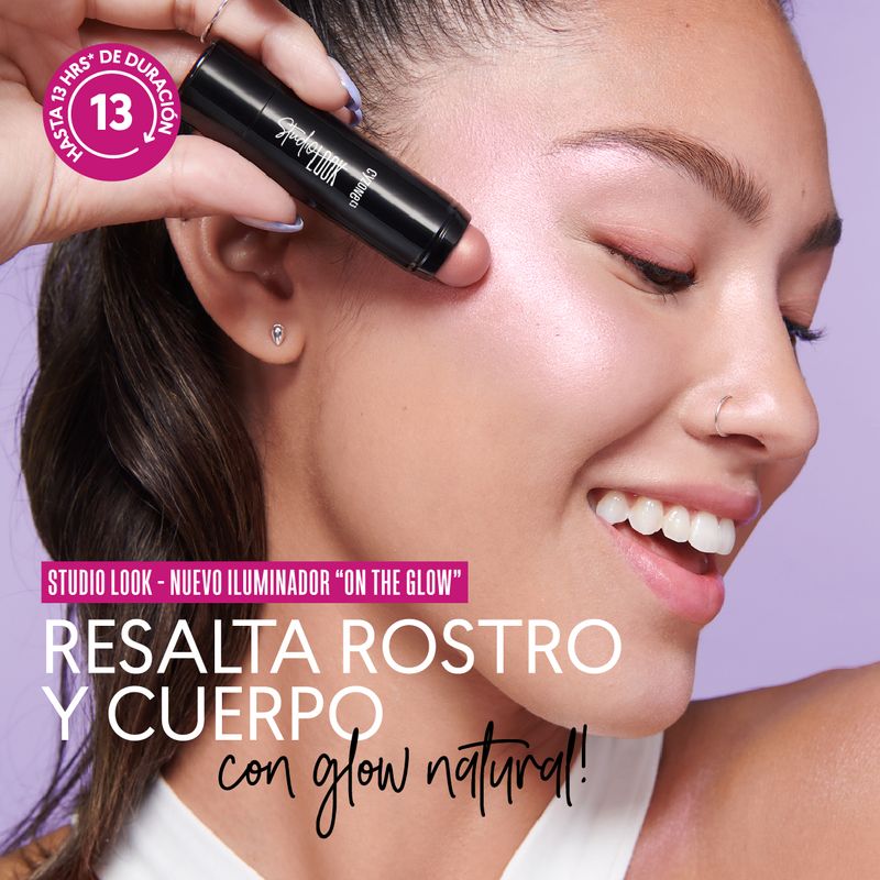 Nuevo-iluminador-On-The-Glow-Studio-Look-para-resaltar-cuerpo-y-rostro