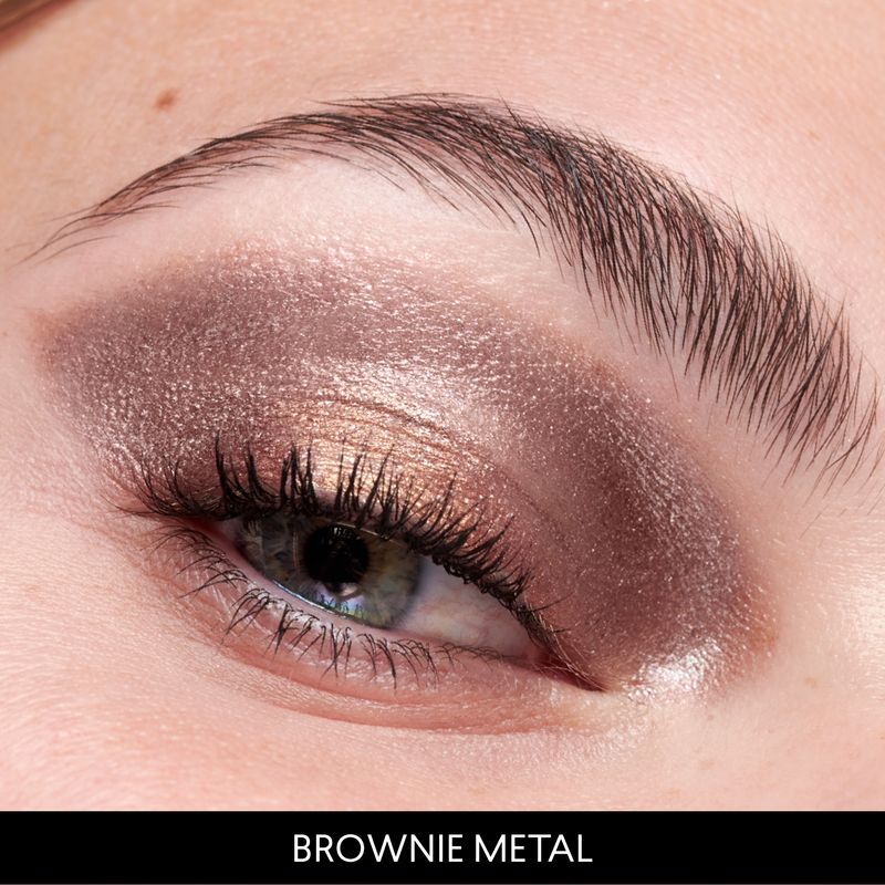 Como-aplicar-la-sombra-de-ojos-Eyes-To-Go-