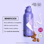 Crema-para-peinar-rizos-que-deja-tu-cabello-definido-y-manejable-con-48-horas-de-control-de-frizz.-