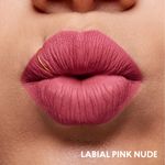 Boca-con-el-labial-mate-Pink-nude