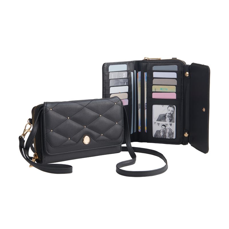 -Portatodo-para-mujer-en-material-tipo-cuero-de-color-negro-y-de-estilo-fancy.-